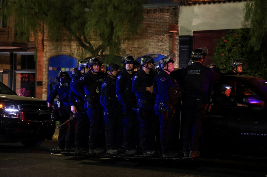 REUTERS / DAVID SWANSON