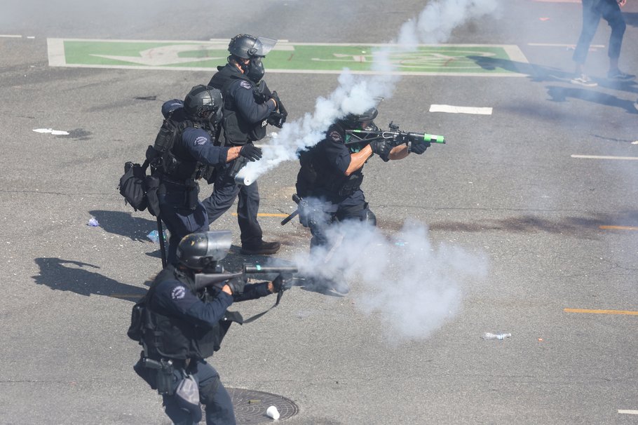 REUTERS / PILAR OLIVARES