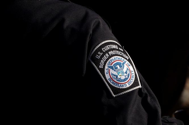 A Customs and Border Protection agent’s patch in February 2026. CBP agents detained Venezuelan journalist Wilmer Solano Dávila in Miami Beach, Florida, on July 26, 2026.