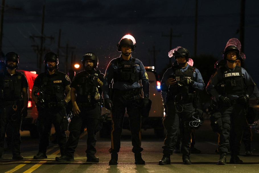 REUTERS / CAITLIN OCHS