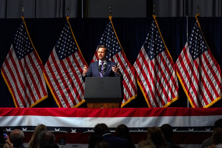 AP PHOTO/LAUREN LEIGH BACHO