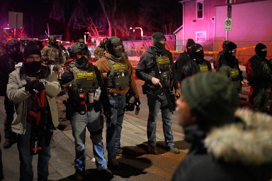 AP PHOTO / JOHN LOCHER