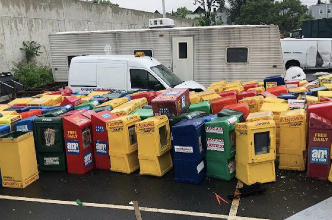 (Twitter/@StevenFulop) Jersey City newspaper boxes