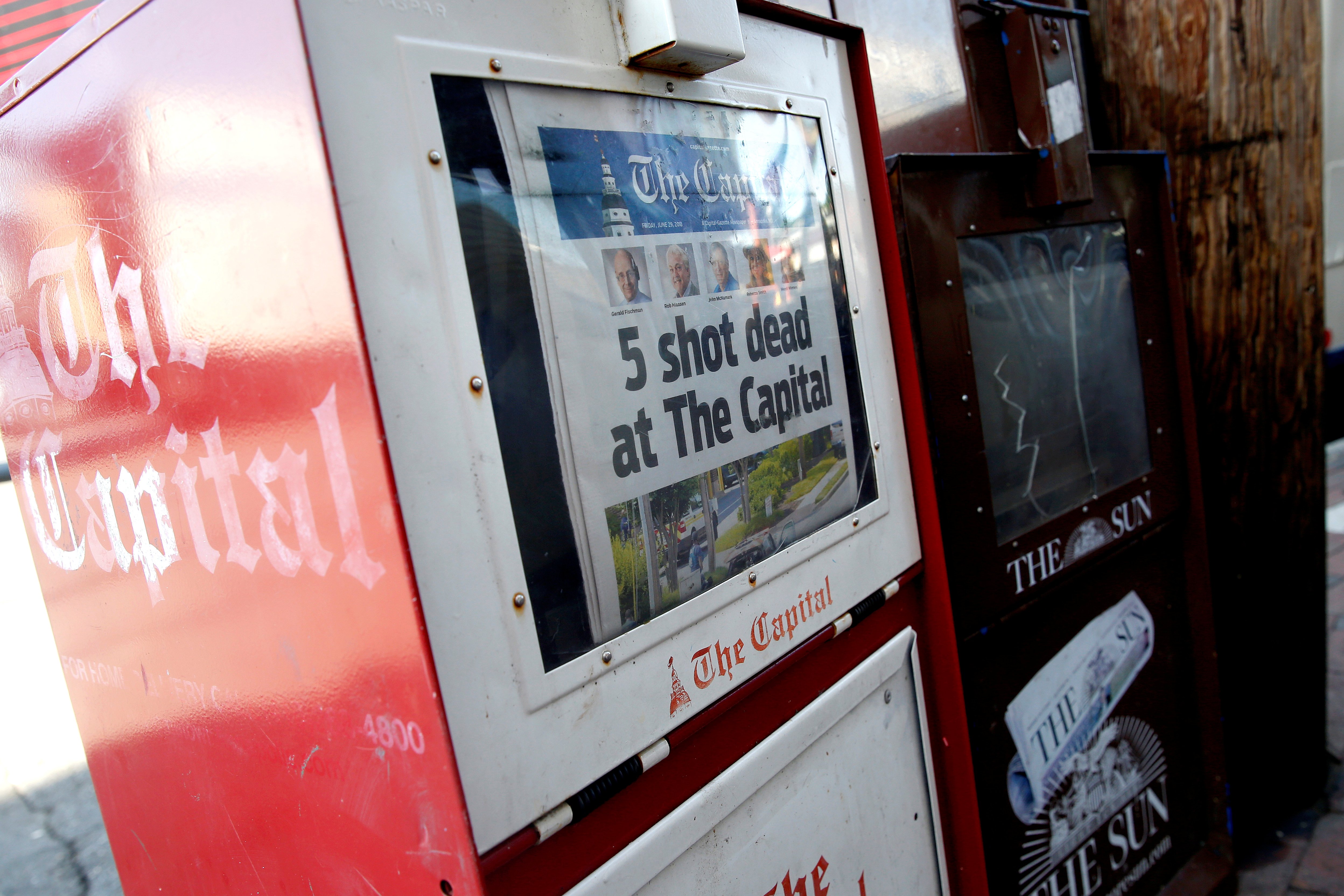 Capital Gazette newsroom targeted in mass shooting - U.S. Press Freedom ...