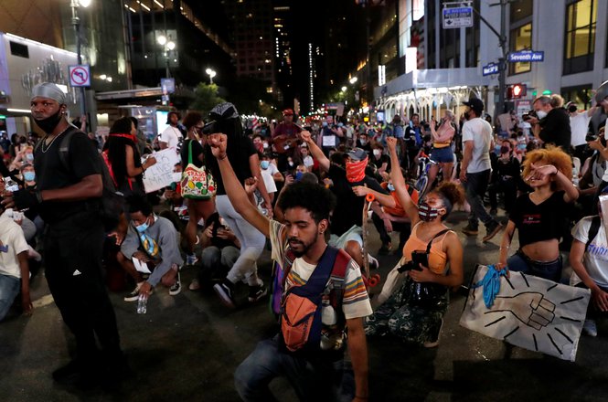Demonstrators march in the Manhattan borough of New York City on June 4, 2020. (REUTERS/ANDREW KELLY) Adams_assault_0604_NY_Floyd.JPG
