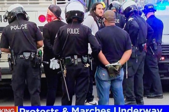 Independent journalist Jeff Weiss posted a screenshot of his June 1 arrest in Los Angeles to his Instagram account. (COURTESY JEFF WEISS VIA INSTAGRAM) Weiss_arrest_CA_0601