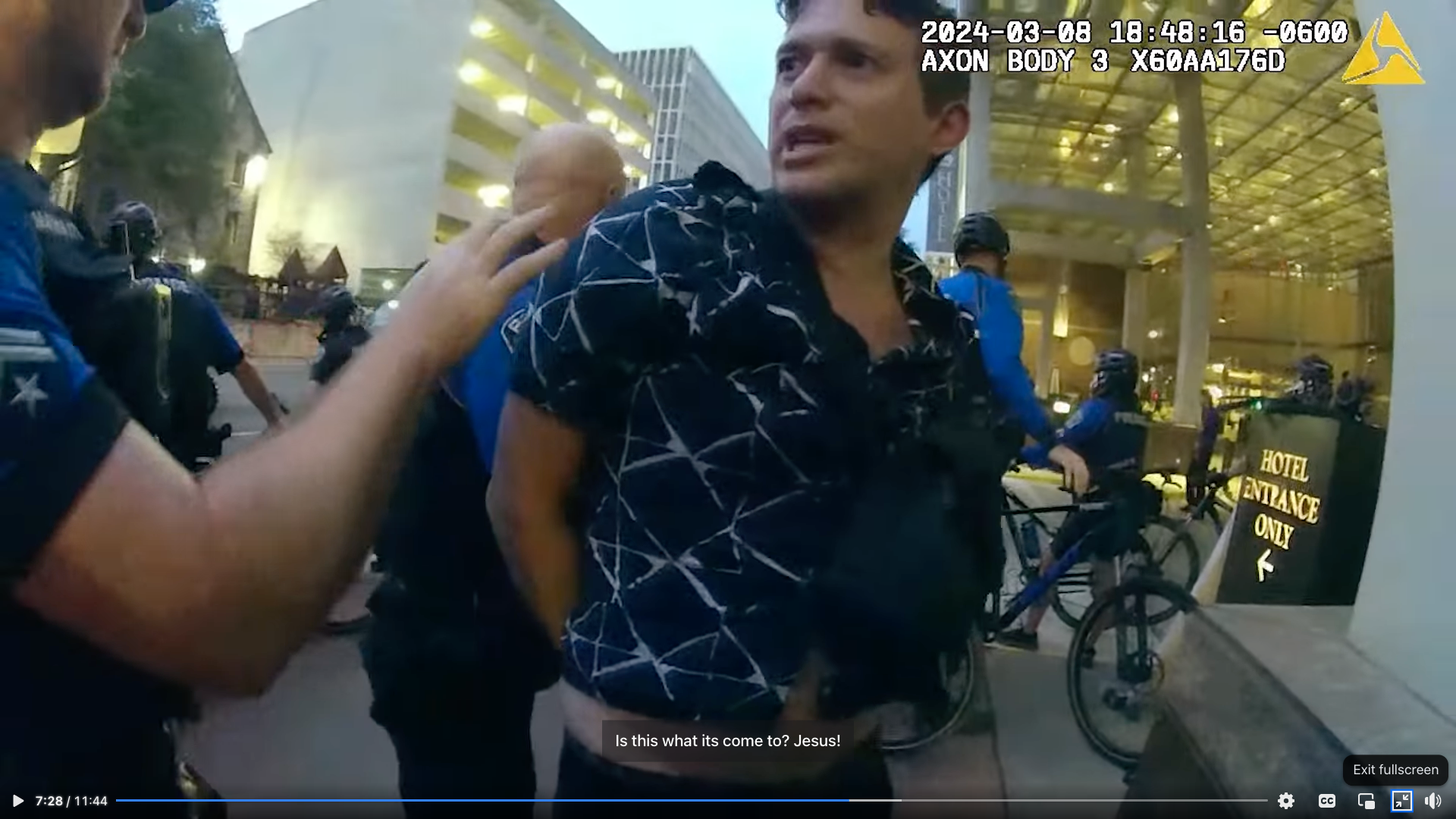 Independent journalist arrested, injured while covering Texas protest ...