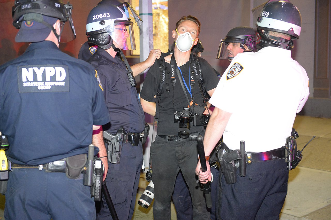 arrest_gray_0530_floyd.jpg